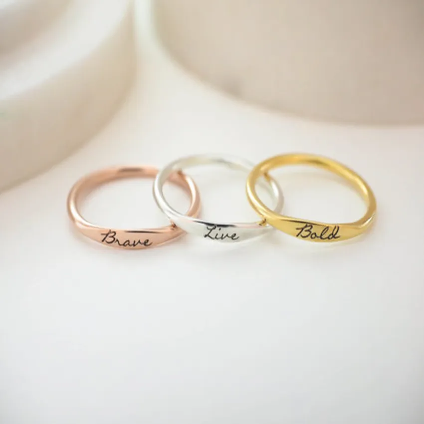 Jóias de casamento três cor delicada nome feito sob encomenda anel de aço inoxidável de aço inoxidável de empilhamento para wen damas de presentes