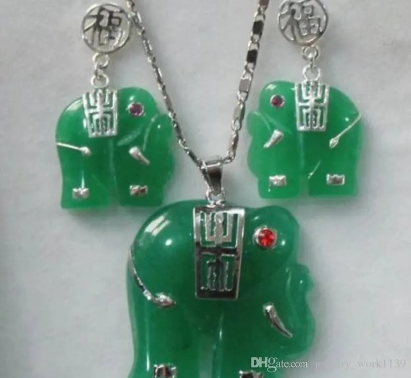 Necklaceenatural Green Jade / Alexandrite Rzeźbione Kolczyki Elephant Naszyjnik Zestaw