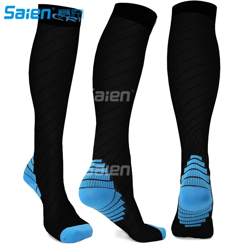 Chaussettes de compression pour hommes et femmes (20-30 mmHg) Meilleure coupe athlétique graduée pour la course, les infirmières, les attelles de tibia, les voyages en avion, la maternité