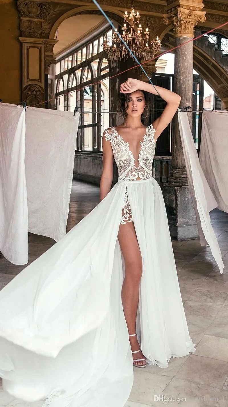 Sexy Surpreendentes Praia Vestidos De Noiva V Profundo Neck Side High Slit  Lace Appliqued Illusion Corpete Bohomian Casamento Vestidos De Noiva  Vestido De Noiva De Elegantdress009, $613,4