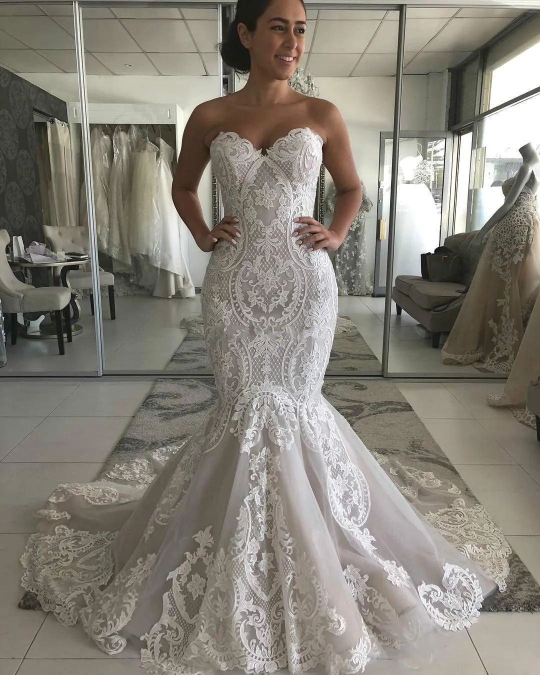 lace mermaid wedding dress