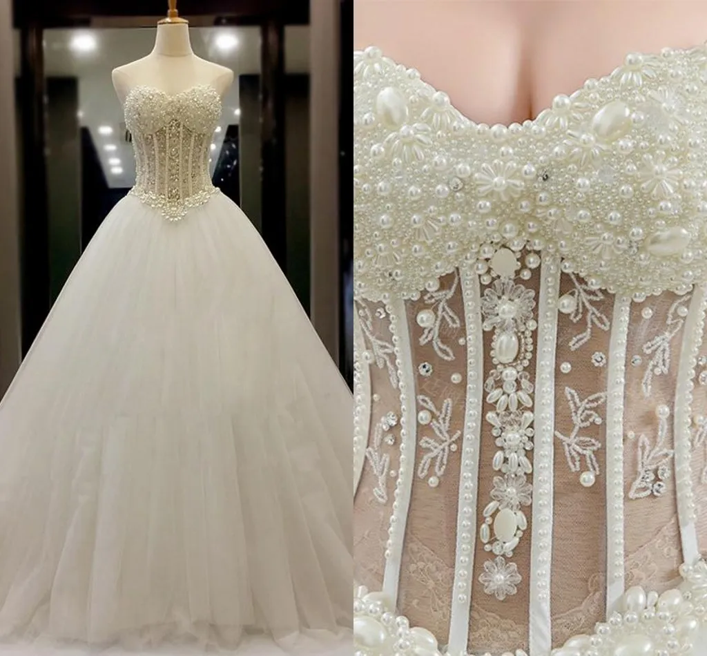 화려한 진주 수 놓은 볼 가운 웨딩 드레스 2019 Strapless 레이스 업 허리 볼 가운을 참조하십시오 Country Wedding Dress Bridal Gowns