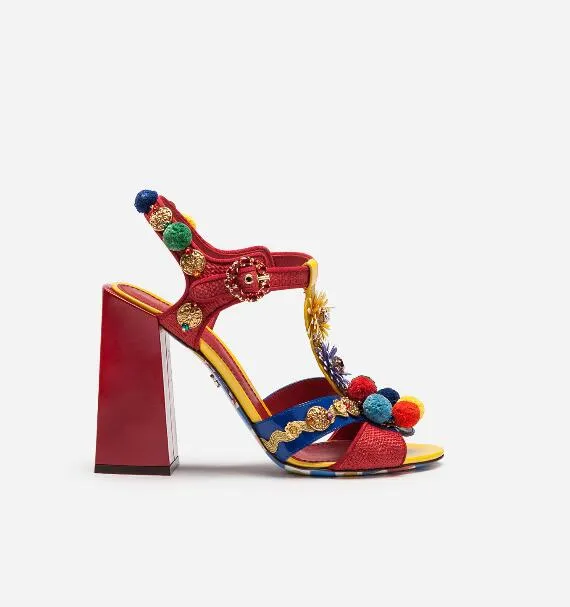 2019 Mulheres Runway Sandles Mulheres Pom Pom Bloco floral sapatos de salto de várias cores Boho Sandals Party Dress Sandalias Mujer Verão