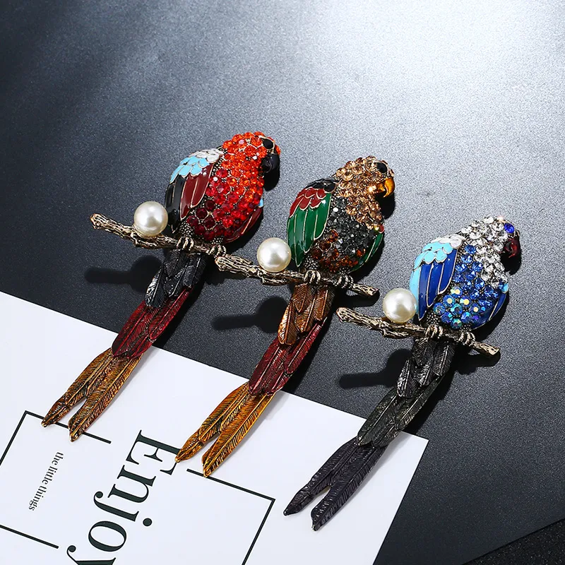 Wholesale-Clothing Accessories Magpie Crystal Brooch Lovely Beautiful Animal Parrot Brooch