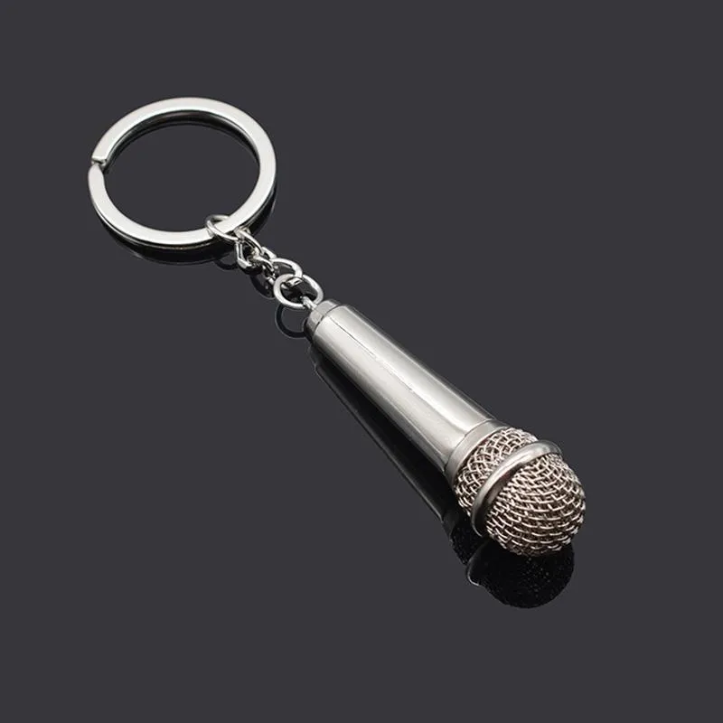 12st / lot silvermikrofon Nyckelringar Bilnyckel Ring Charm Metall Musikinstrument Keyfobs Alloy Key Holder Musikgåva