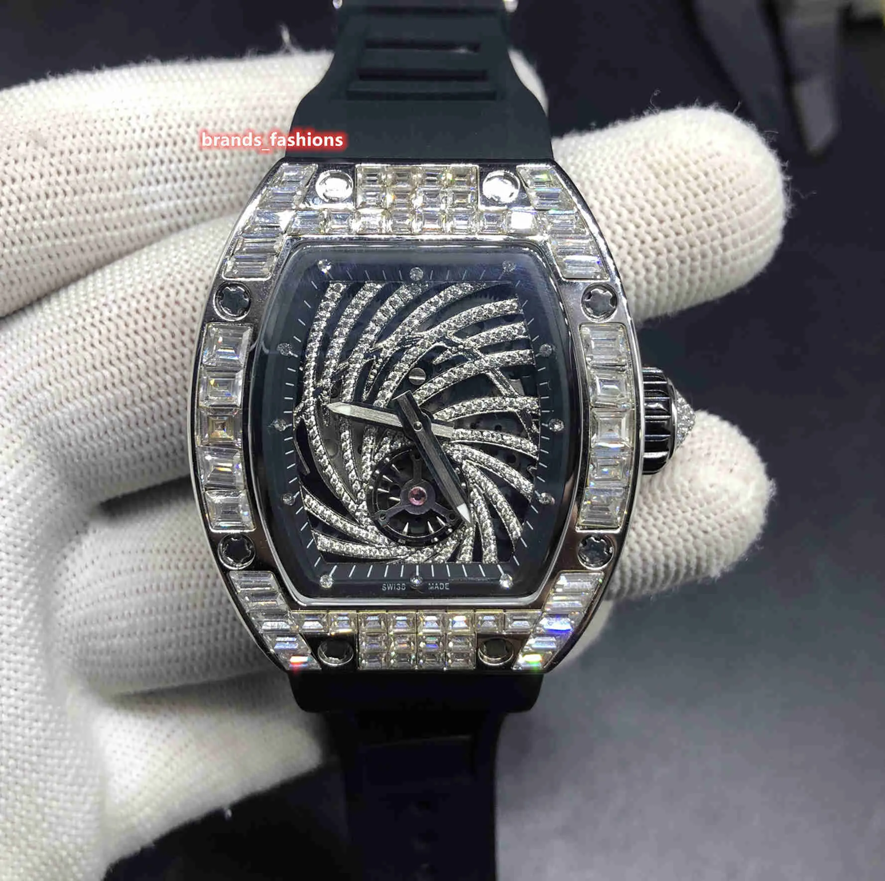 Orologio da polso da uomo di tendenza Hip Hop Orologio con cassa in diamanti Orologi con lunetta in diamanti di grandi dimensioni Orologio con cinturino in caucciù nero Orologi meccanici automatici