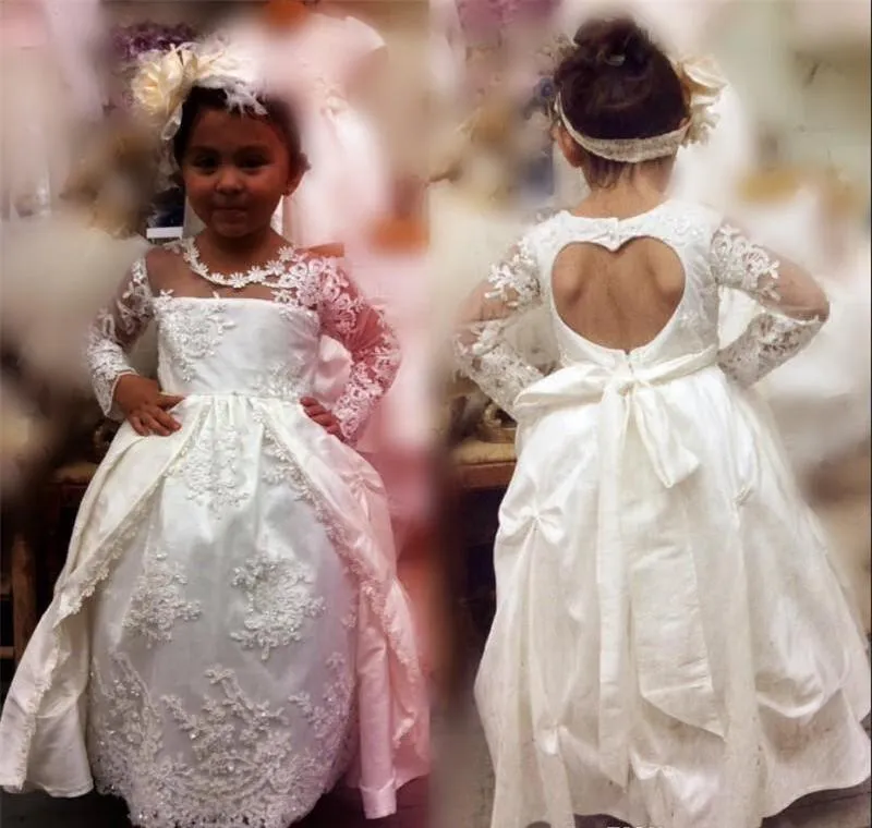 Biały Uroczy Cute Flower Girls Dresses Princess Appliqued Długie Rękawy Córka Toddler Pretty Kids Formalne Pierwsze Suknie Komunii Święte