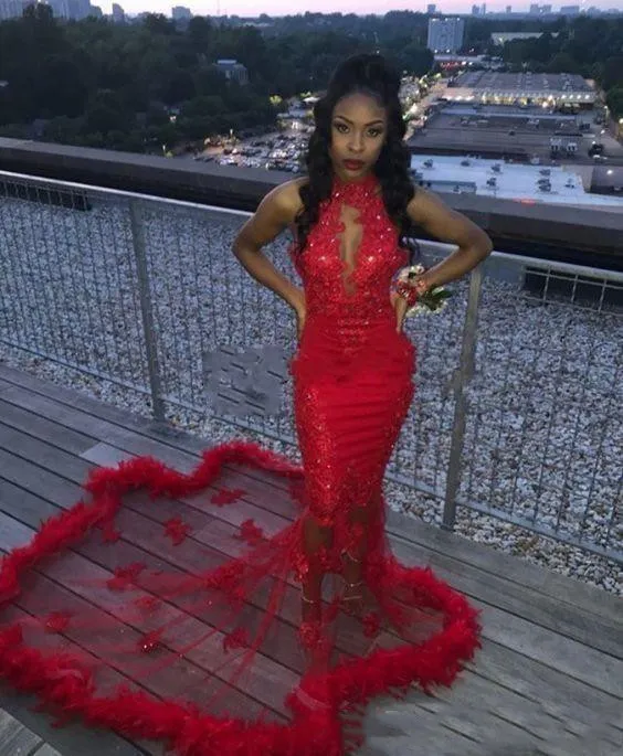 Sheer Lace Red Prom Dresses 2024 See through Applique Feather Mermaid Formal Gowns