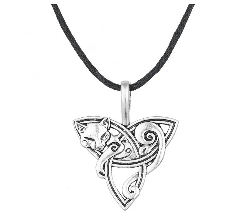JF064 Viking Vintage Religious Animal Fox Charm Triangle Hollow Pendant Women Necklace Amulet Rope Halsband hela8189469
