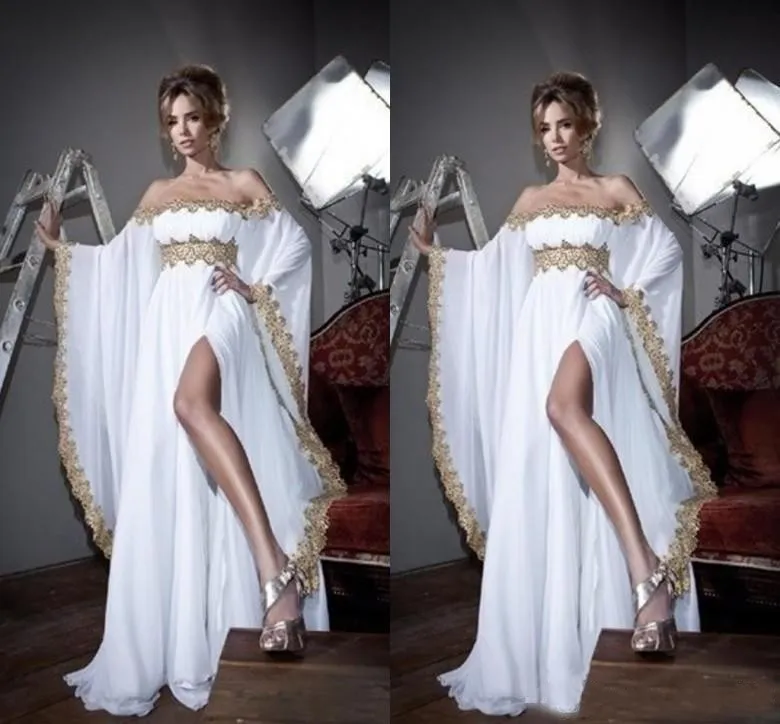 2019 Grecian Vestidos De Noiva Boêmio Barato Fora Do Ombro Decote Longo Mangas De Sino Champagne Lace Branco Chiffon Do Vintage Do Vestido De Casamento