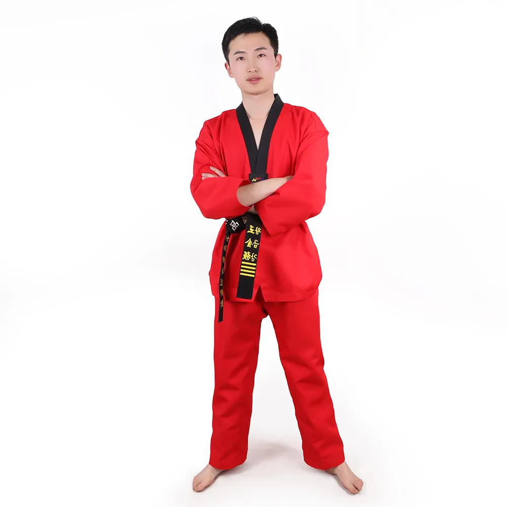 Abito professionale Taekwondo WTF rosso per competizione e allenamento Uniforme Taekwondo prezzo di fabbrica all'ingrosso uniforme Taekwondo