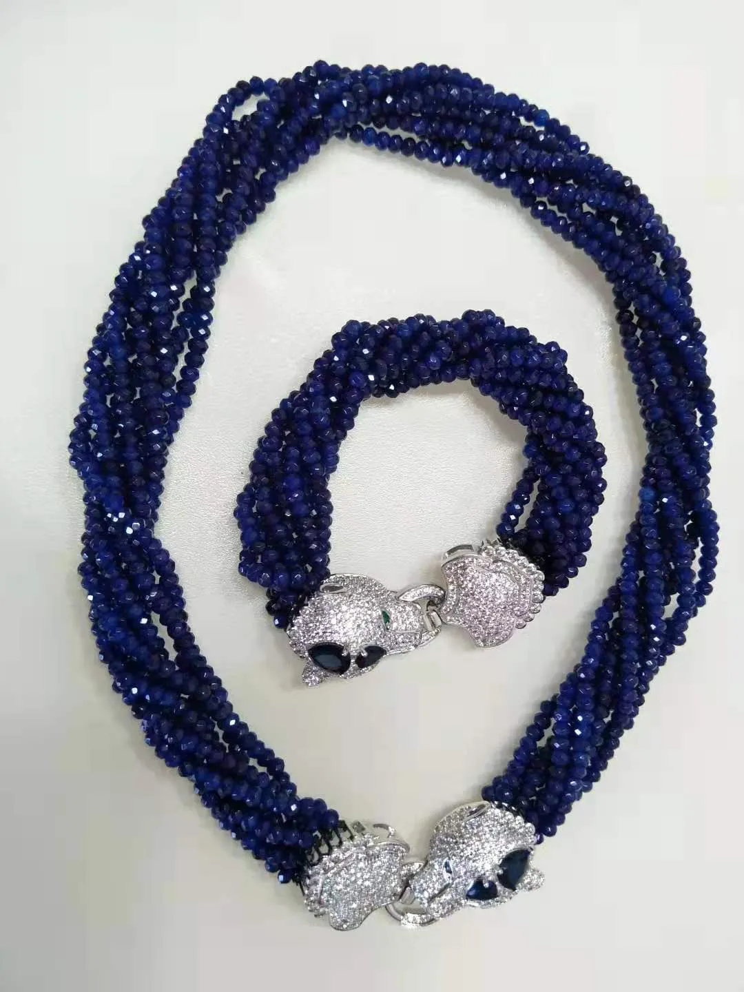 Handgefertigte zwei Stile 8strands rot und blau 2x4mm Jade Armband Halskette Zirkon Mikro eingelegt