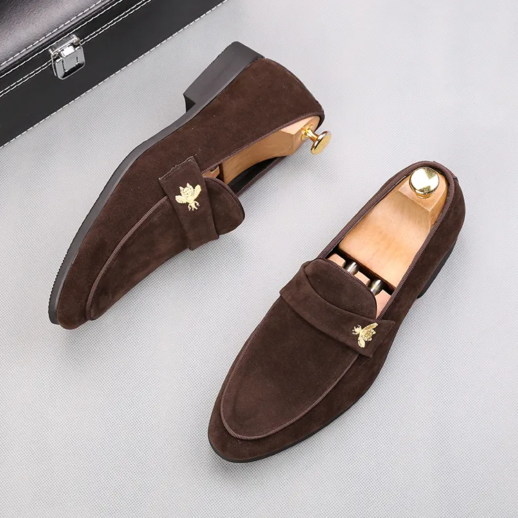 New arrival Designer Men Classic suede embroidery Casual flats Gommino Shoes Oxford gentleman wedding Dress Homecoming Prom loafers 38-44