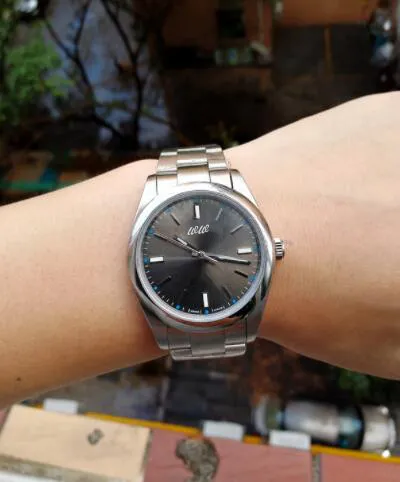Новый роскошный сапфир высококачественный вечный вечный новый no Date Steel Domed Grey Dial 114300 Автоматический механический 40 -миллиметровый мужские часы мужские часы