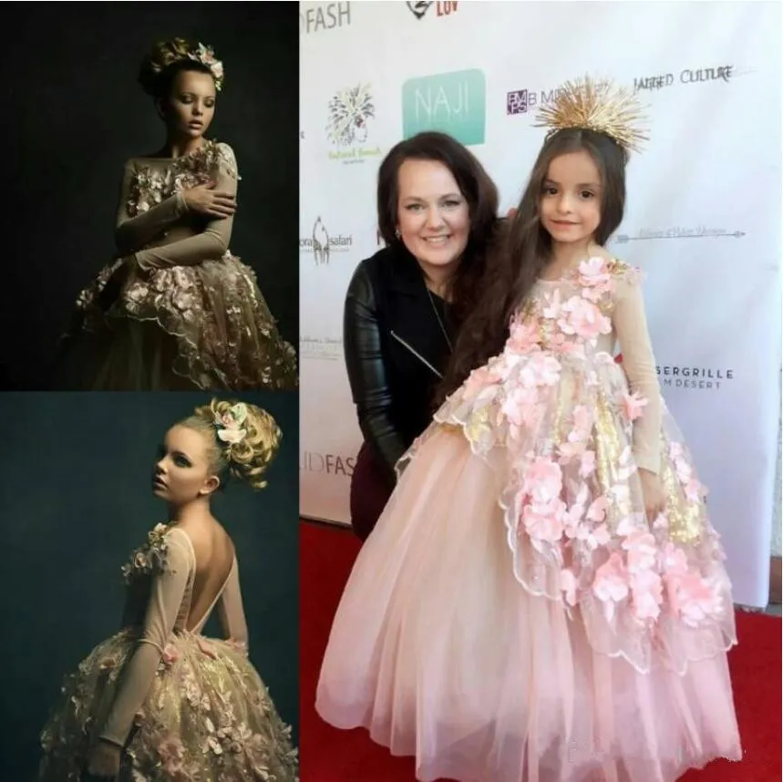 2019 Principessa Flower Girls Abiti con paillettes in pizzo 3D Appliqued maniche lunghe Ragazze Abiti da spettacolo Abiti da ballo soffici Abiti da prima comunione