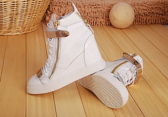 Hot Sale- Women Casual Wedges Platform High Top Sneakers Vit / Svart Stenmönster Inom de högre skor Double Iron Zipper Lace Up Boots