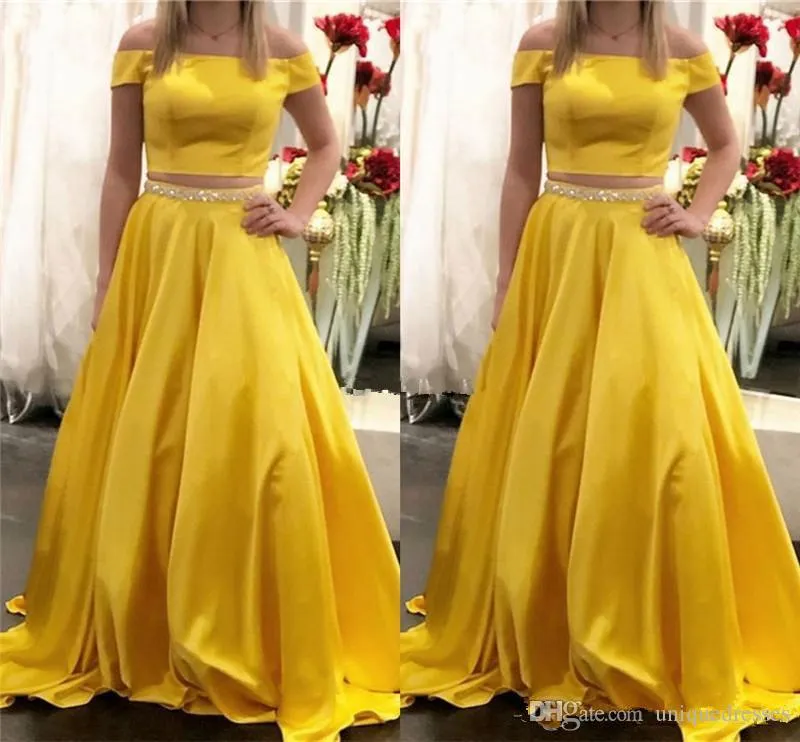 Amarillo Dos piezas Una línea de vestidos de baile fuera del hombro Fajas con cuentas Longitud del piso Fiesta formal Vestidos de noche Vestidos Vestidos de noche Robe De Soriee