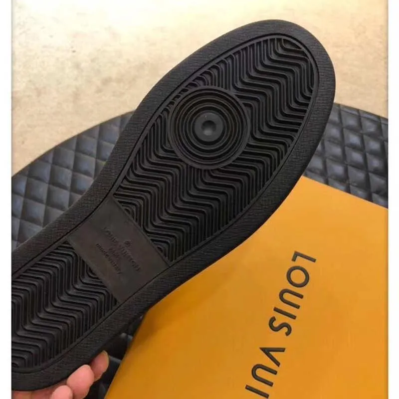 2020 Louis Vuitton Shoes LV Última Llegada Para Hombre Zapatos Casuales De  Los Hombres Superiores De Calidad Zapatillas De Deporte De Los Zapatos De  Lujo Los Hombres De La Moda De 133,8 €