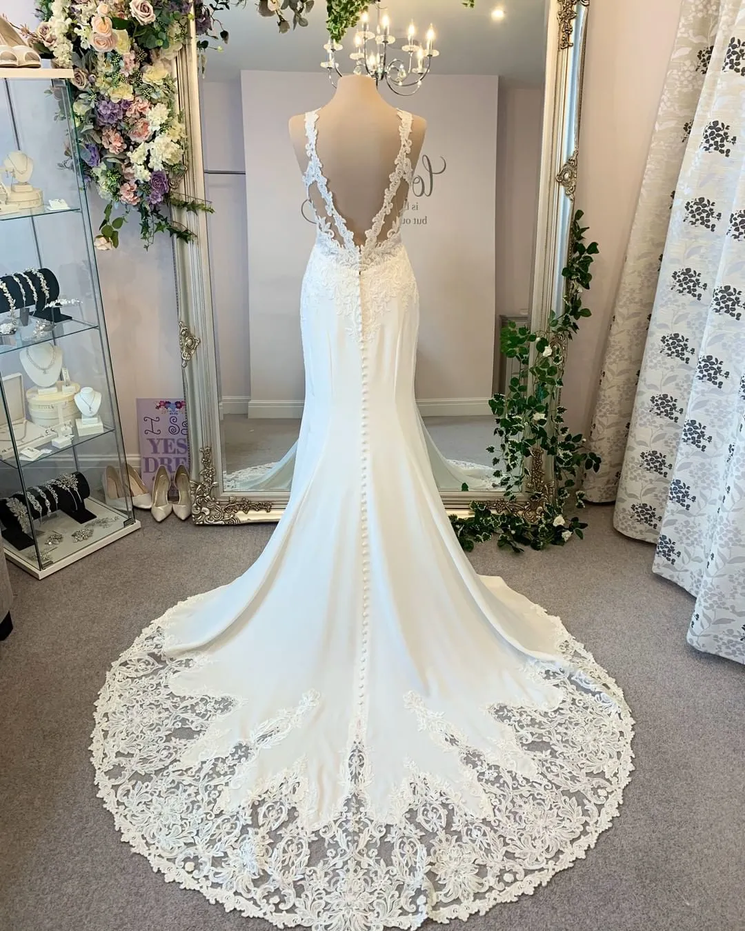 chinese dress ladies Lace V Neck Tulle Wedding Dress Destination main image 0