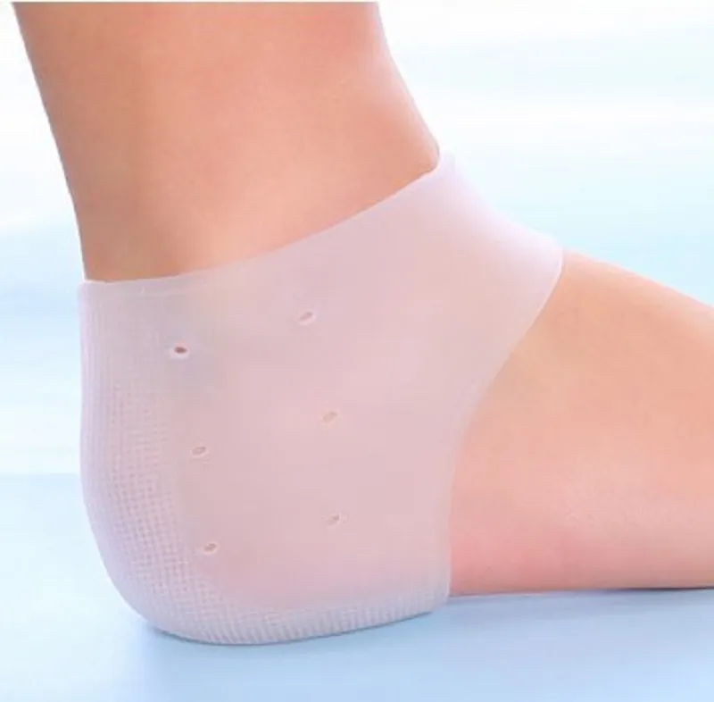 Best Moisturizing Gel Socks for Dry, Cracked Feet and Heels | Glamour