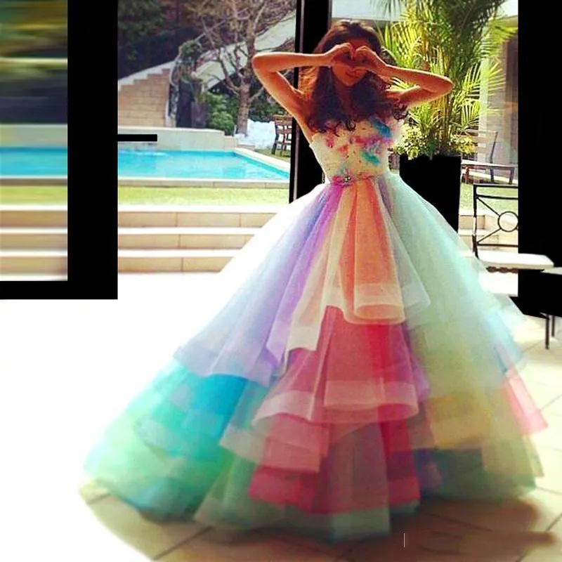 Stylish Rainbow Beaded Prom Dresses Strapless Neck Rhinestones Evening Gowns Sweep Train Tiered Vestidos De Fiesta Appliqued Formal Dress