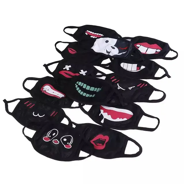 Máscaras 1PCS preto dos desenhos animados Unisex Preto Cotton metade do rosto Máscara Dentes máscara engraçada Carta Boca Anime Cotton Dustproof Boca Rosto