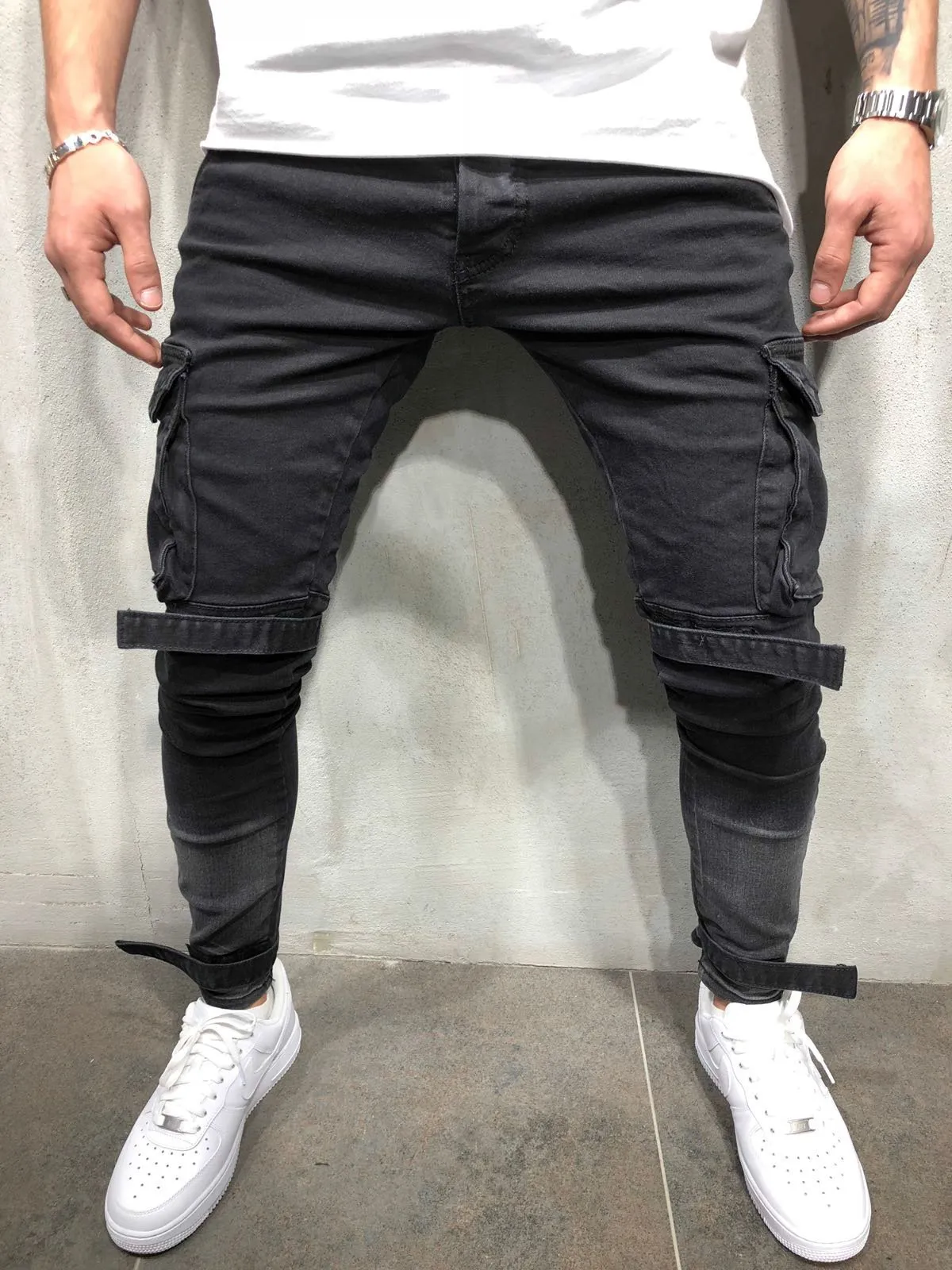 Mens Black Denim Slim Fit Jeans Male Skinny Pencil Pants Casual Cargo Pants Byxor med fickor remmar 298Q