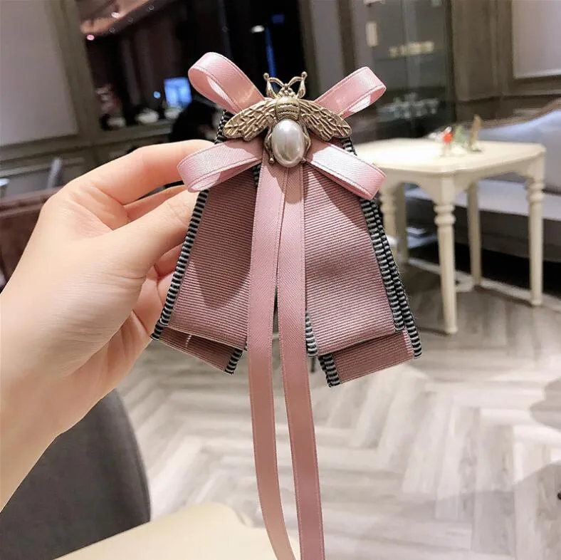 Bow best sale brooch 2019