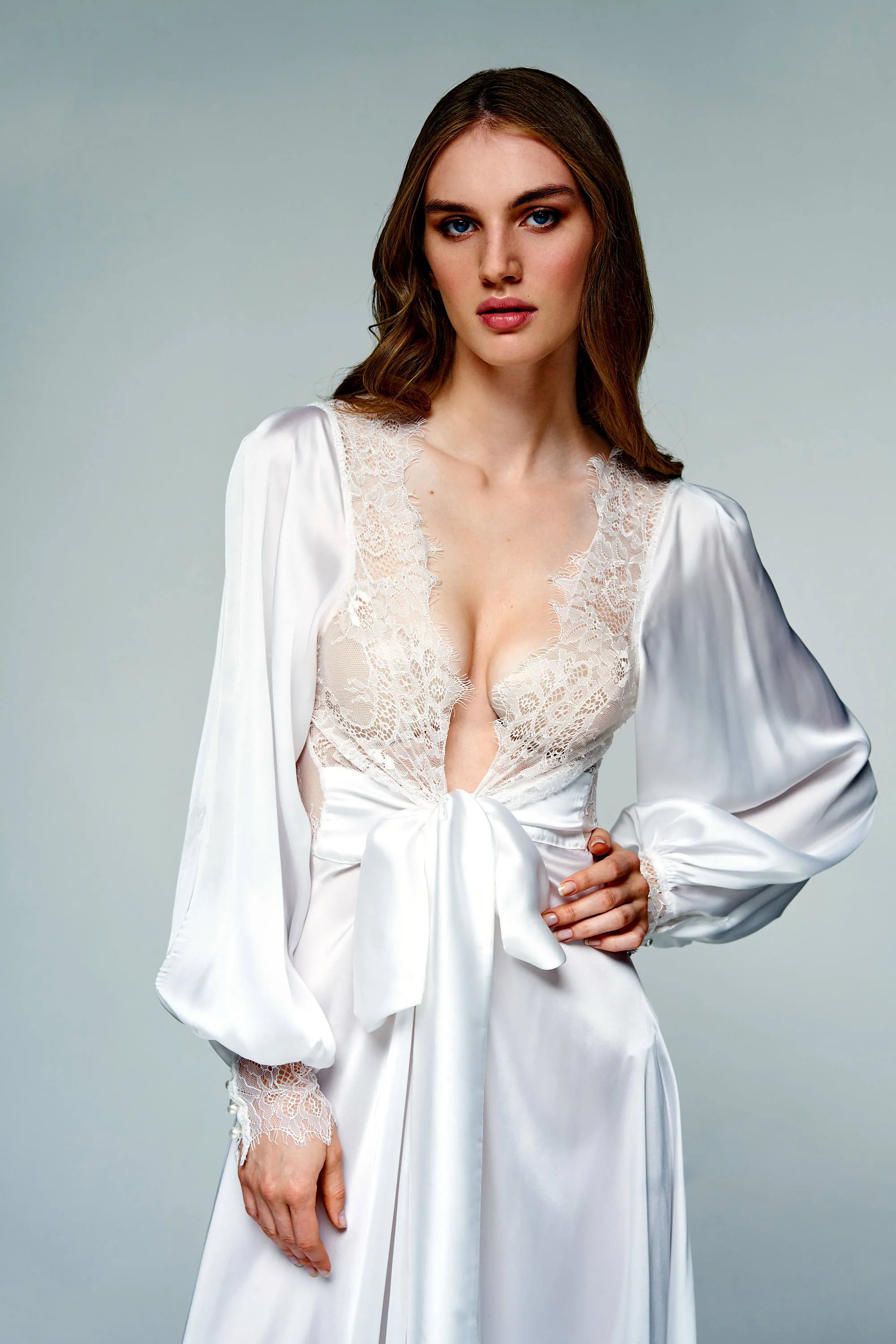Accappatoio in raso romantico con bordo in pizzo per donna | SHEIN ALIA