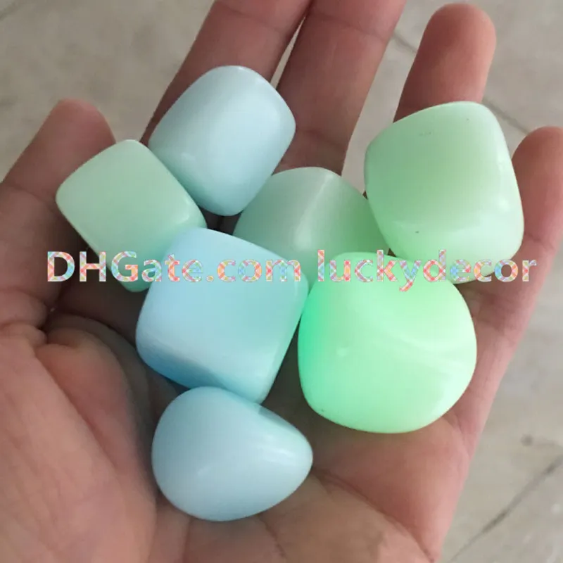 500g Letar Lot 15-25 mm Undrilled Glow In The Dark Gemstone Koraliki FreeForm Duchał Luminous Stones Garden Fish Cysterna Akwarium Dekoracji Home