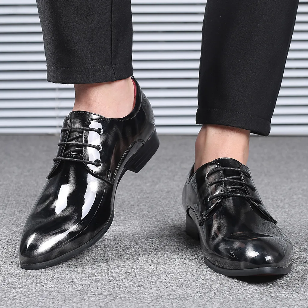 Hot Sale Men Leather Dress Shoes Fashion Wedding Dressing Flats Shoe Man Light Lace Up Leather Shoe Male Casual Party Business Shoes