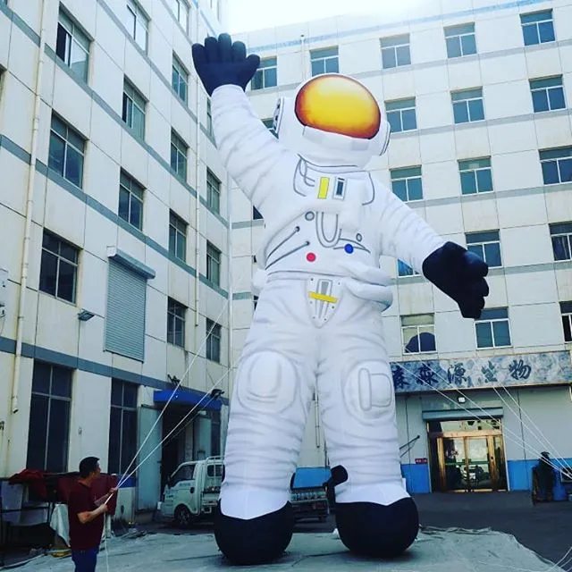 4 5 Meter hohe aufblasbare Ballon-Astronauten mit LED-Streifen für die Science Museum Event Parade Show2674