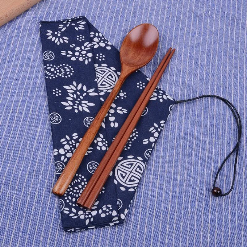 Baguettes et cuillère japonaises en bois avec sac en tissu, ensemble de vaisselle Portable, faveurs de mariage, cadeau de retour de fête, LX7877, 2019