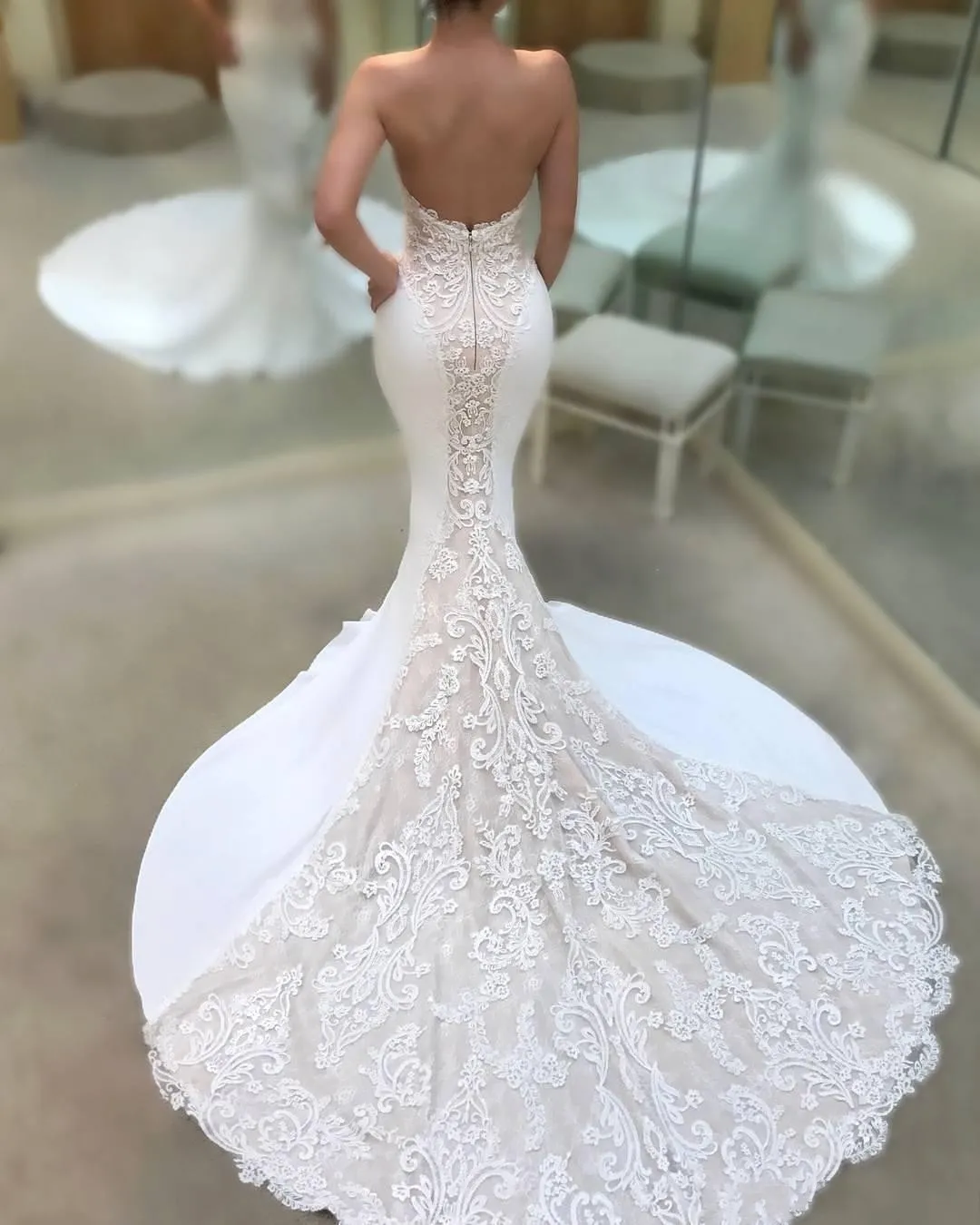 Sexy Sweetheart Mermaid Wedding Dresses For Bride Elegant Satin Aso Ebi Lace Applique Beaded Bridal Gowns Court Train Backless Plu2947