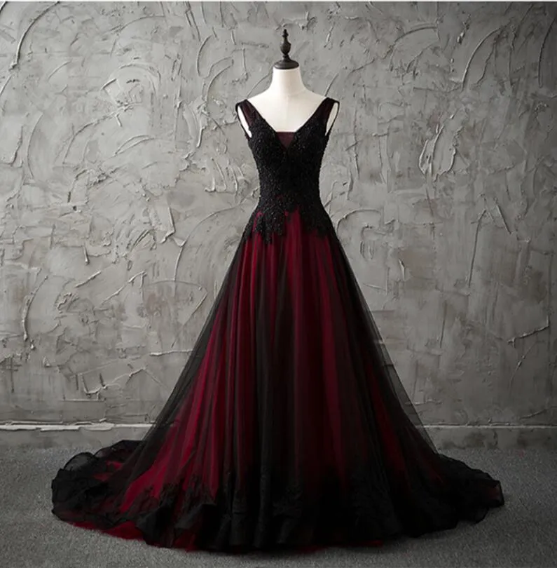 Vintage Red and Black Gothic Wedding Dresses 2019 V Neck Sleeveless Beaded Lace Appliques A-line Tulle Vintage Non White Bridal Gowns