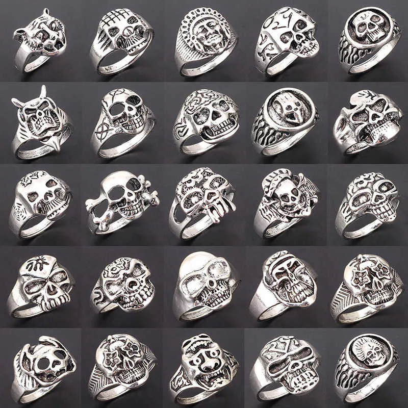 grossist 50 st/lot Silver/Guldpläterade skallringar Punk Rock Skelettring för män Kvinnor Mode Smycken mix stilar helt ny biker