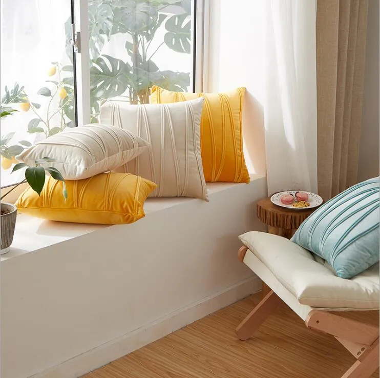 Modern throw pillows for on sale sofa