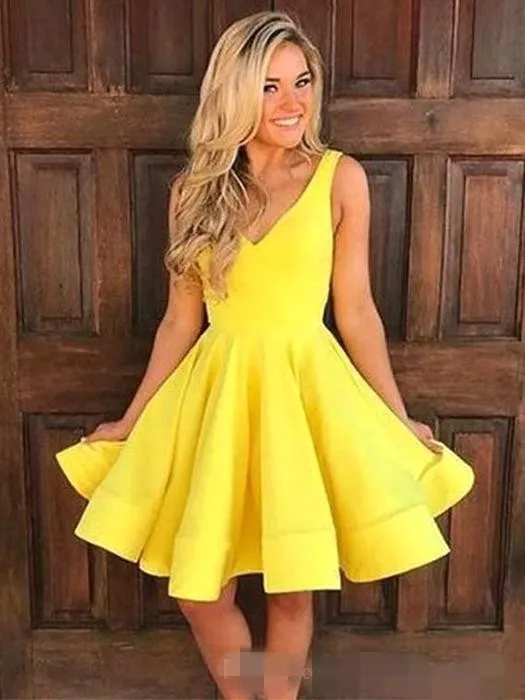 Amarelo brilhante 2020 sexy vestidos de baile v pescoço cintas cetim curto mini cauda vestidos de festa de baile feito sob encomenda formal noite wear