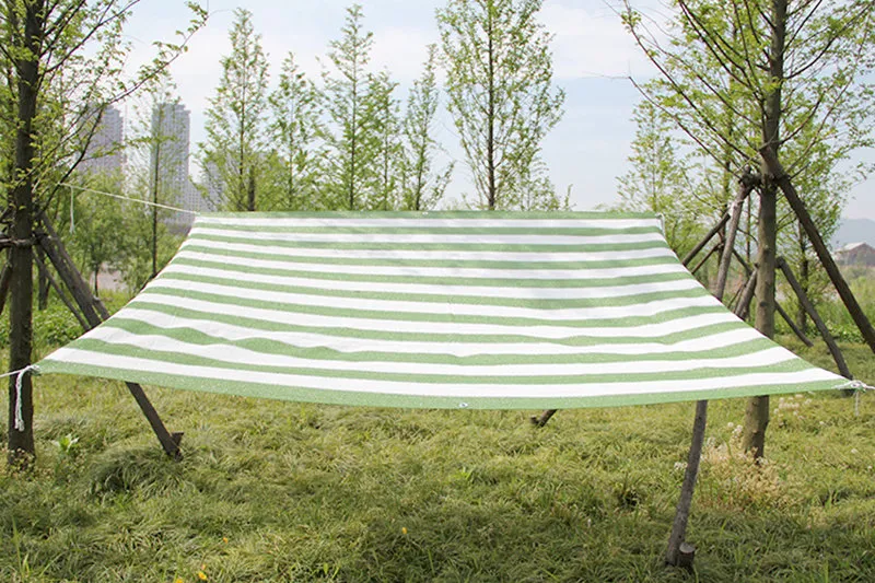 200 x 200 cm grün-weißes Sonnenschutznetz für Gartenpflanzen, Balkon, Hof, Terrasse, Isolierung, Schattierungsnetz – 6 Stiche