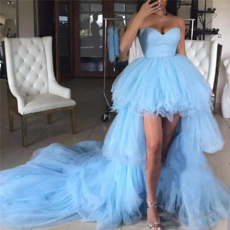 패션 라이트 블루 하이 로우 댄스 파티 드레스 라인 연인 플러스 크기 크기 계층 얇은징 아라비아 아프리카 드레스 정식 이브닝 파티 가운