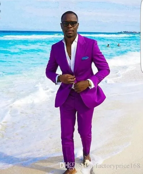 Cool Groomsmen Roxo Pico Lapela Dois Botões (Jacket + Pants + Tie) Groommen Smoking Padrinhos Melhor Homem Terno Ternos de Casamento Dos Homens Noivo