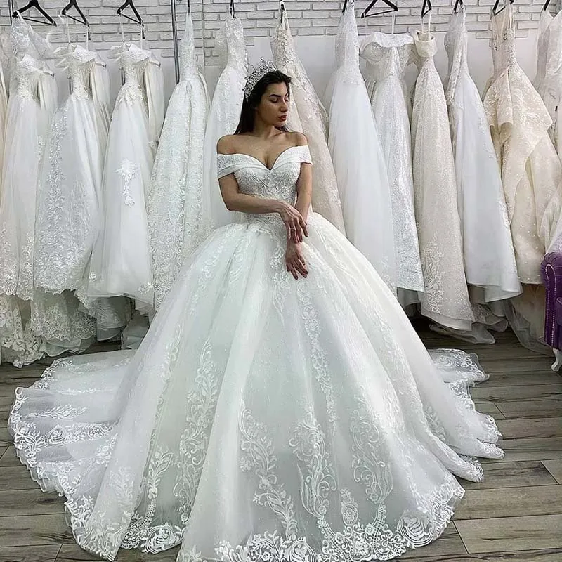 Luxury Ball Gown Wedding Dresses Off the Shoulder Beading Crystals Sparkly Sequins Tulle Lace Appliques Big Bridal Gowns Lace Up