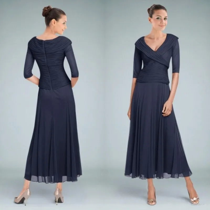 Bescheidenes, knielanges Kleid für die Brautmutter, halbe Ärmel, Marineblau, Falten, U-Ausschnitt, Chiffon-Kleid für die Brautmutter in Übergröße