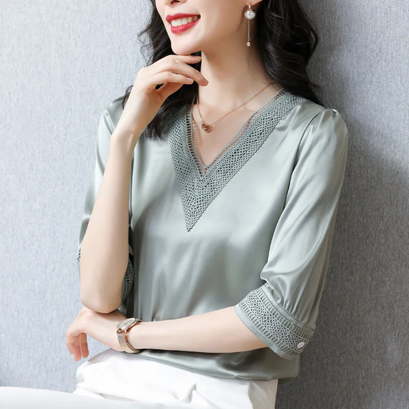 Coreano de seda pesada blusas de las mujeres camisas de raso bordado Mujer camisa de la blusa de las mujeres elegantes ahueca hacia fuera la blusa