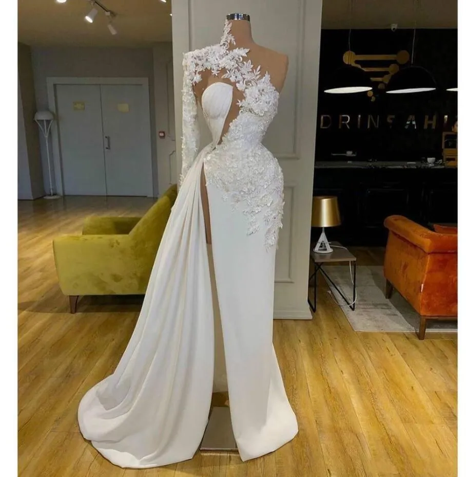 Chic / Beautiful White Evening Dresses 2019 A-Line / Princess U-Neck Lace  Tulle Appliques Backless Embroidered Beach Church Formal Dresses
