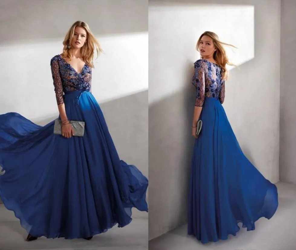 Blaue, schicke Kleider für die Brautmutter, V-Ausschnitt, Spitze, applizierte Chiffon-Röcke, bodenlanges Hochzeitsgastkleid, maßgeschneiderte Ballkleider