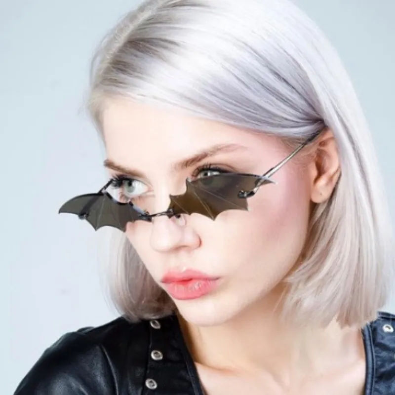 Cool occhiali da sole a forma di pipistrello occhiali da sole senza montatura e piccoli per donna uomo 6 colori all'ingrosso