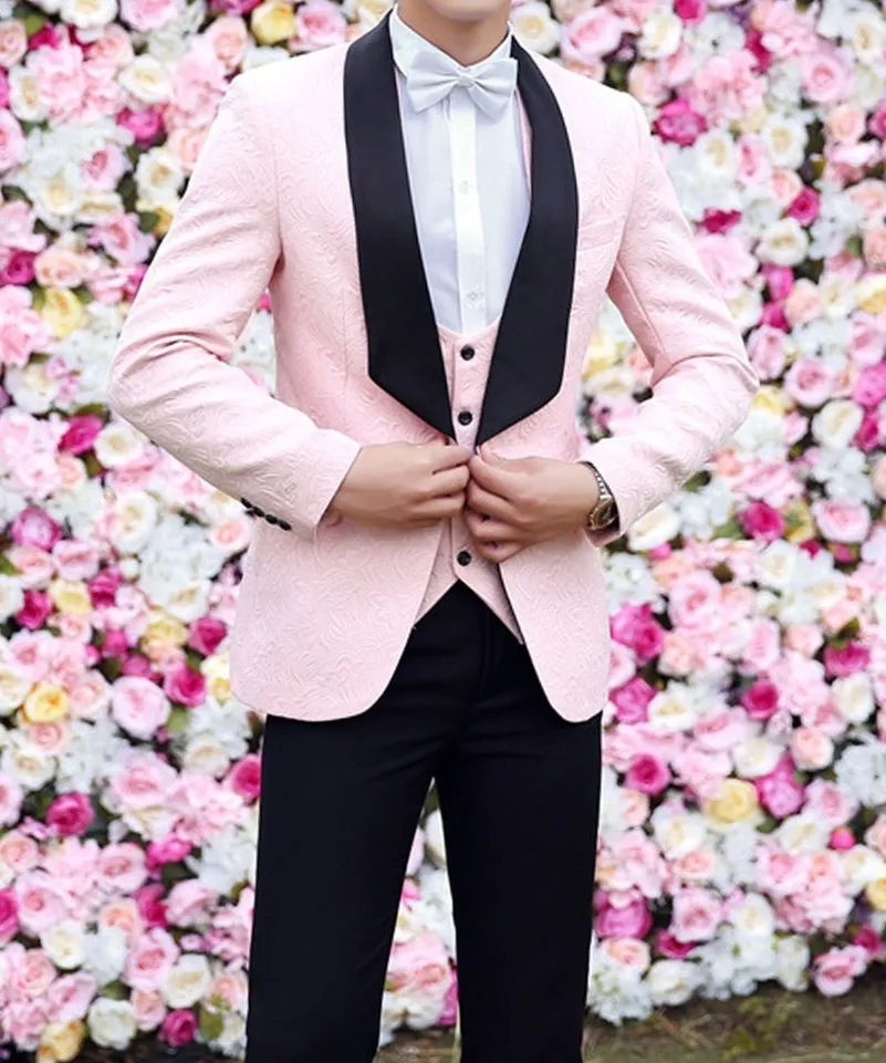 Brand New Men Costumes Pink Pattern and Black Groom Smowos Châle Satin Lapel Groomsmen Wedding / Prom Best Man (veste + pantalon + gilet + cravate) L396