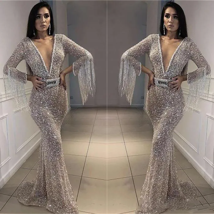 Sparkly Silver Prom Klänningar Bling Bling Sequined Mermaid Evening Gowns Deep V Neck Lång ärmar med Tassel Arabic Formell Party Dress