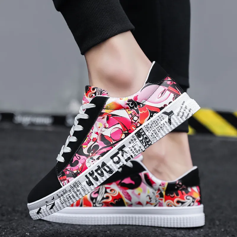 Nowe modne kobiety mężczyźni Casual Run Buty platforma skórzana CNY Theatrical na Facebooku Drukujący projektant Sneakers Domowa marka wykonana w Chinach